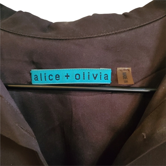 EUC Alice + Olivia Button Up Cap Sleeve Silk Top - Picture 8 of 10